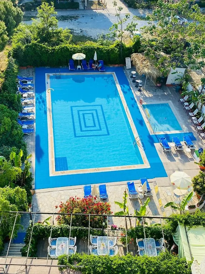 Alibabam Apart Otel 库萨达斯